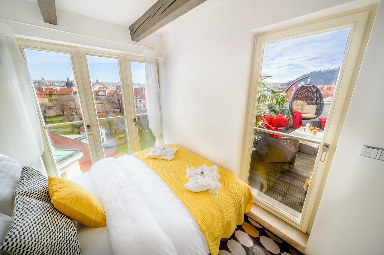 President Apt By Prague Castle, Views Bagian luar foto