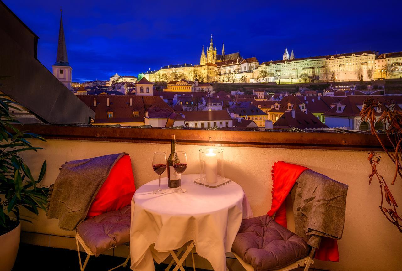 President Apt By Prague Castle, Views Bagian luar foto