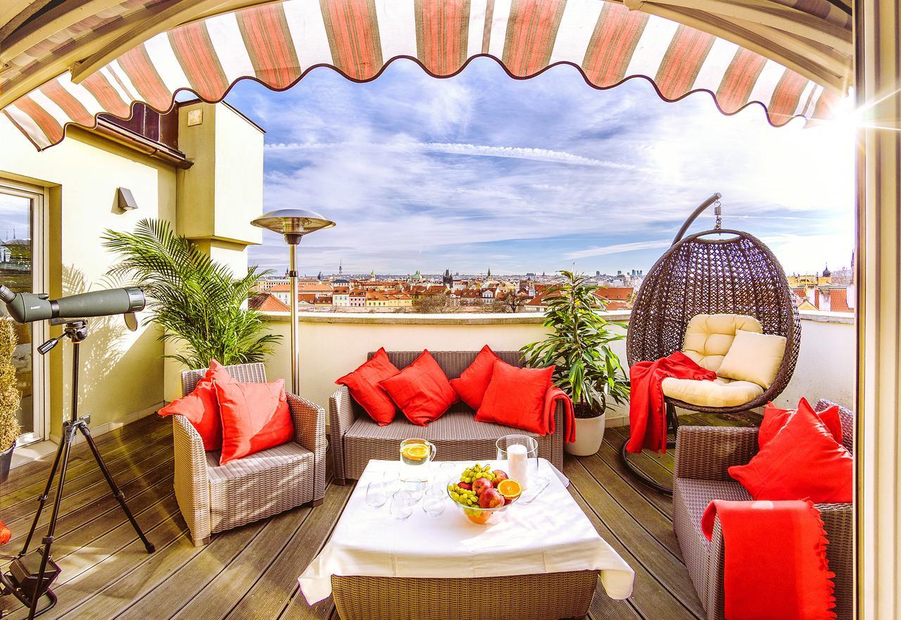 President Apt By Prague Castle, Views Bagian luar foto